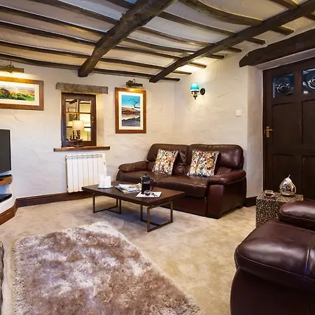 Tipsy Gin Crosthwaite